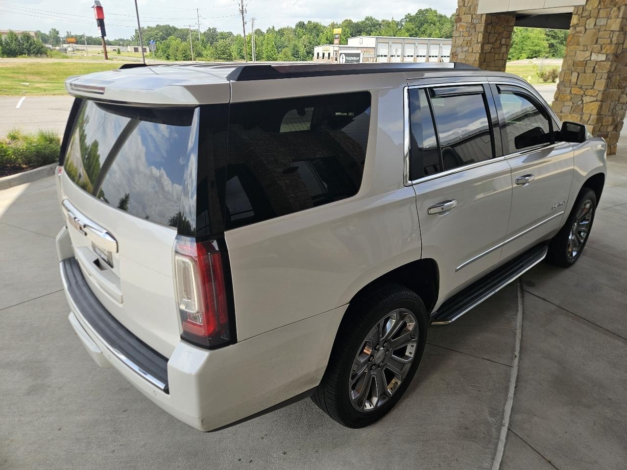 GMC Yukon 4WD 4dr Denali 2016