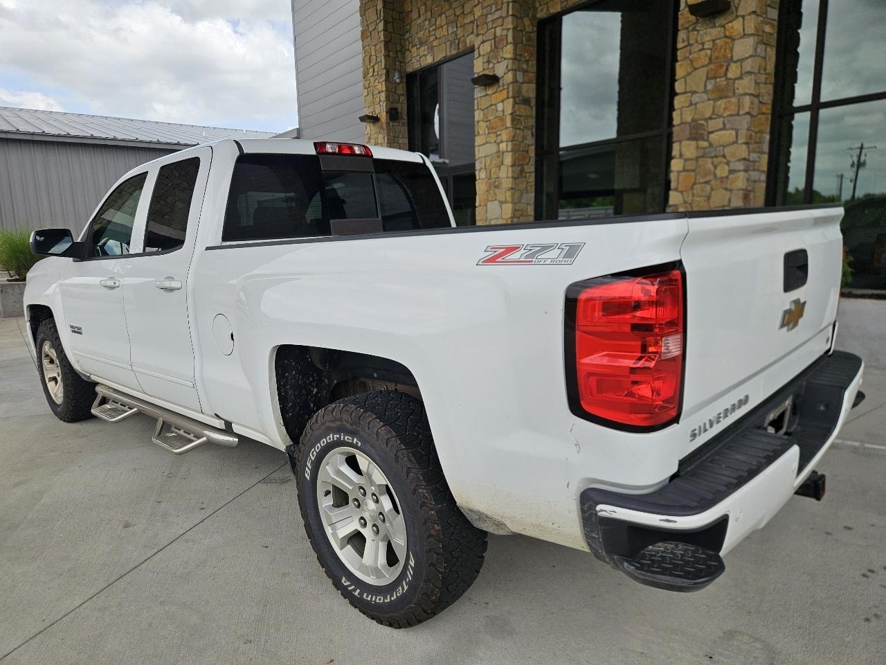 Chevrolet Silverado 1500 4WD Double Cab 143.5" LT w/2LT 2017