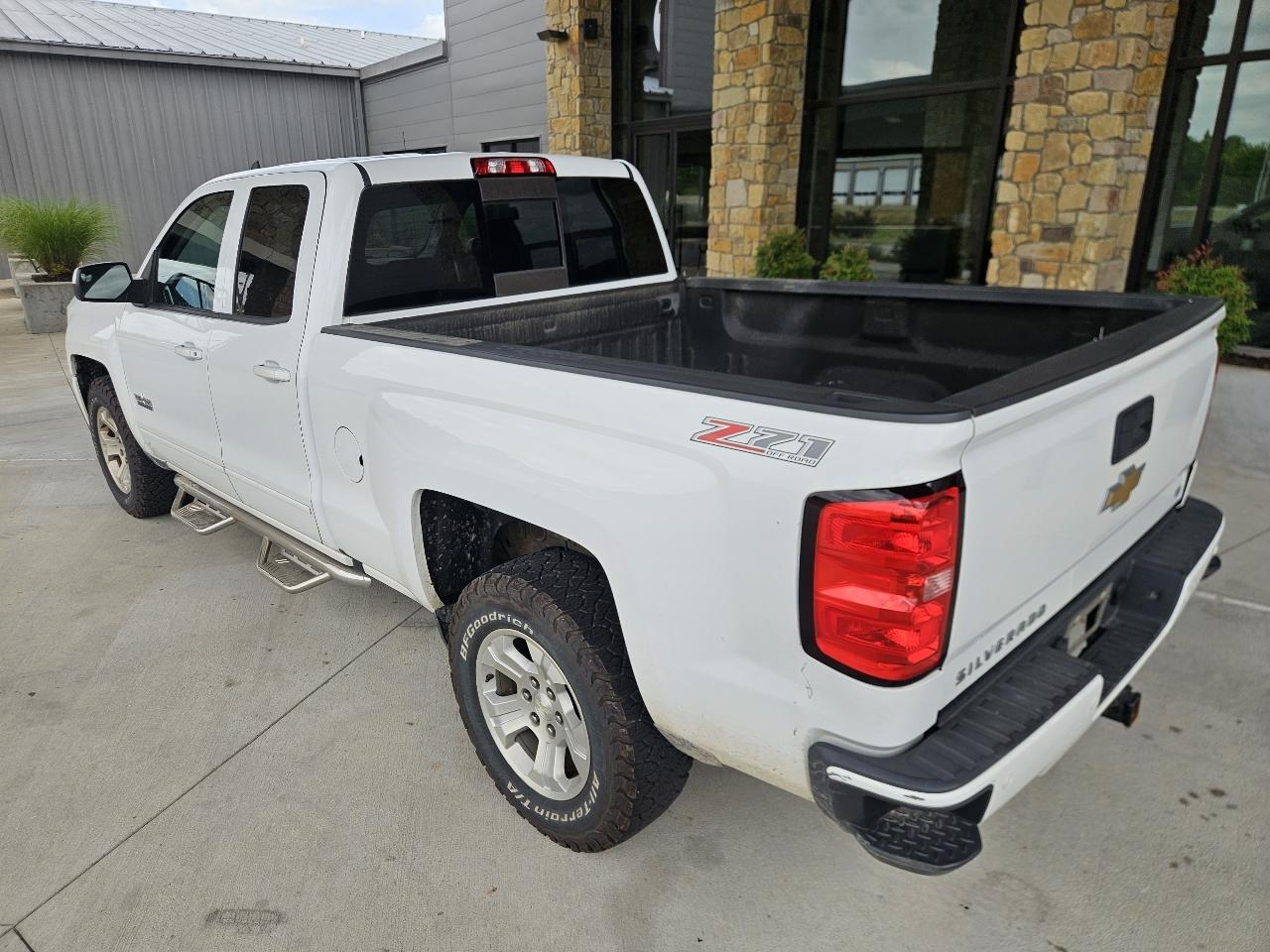 Chevrolet Silverado 1500 4WD Double Cab 143.5" LT w/2LT 2017