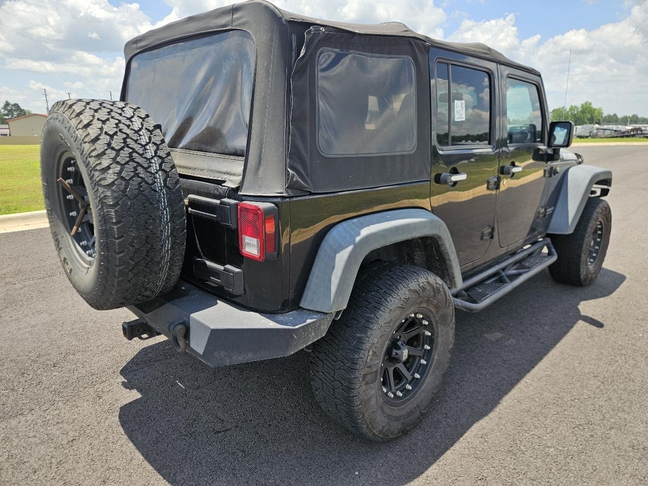 Jeep Wrangler Unlimited 4WD 4dr Rubicon 2014