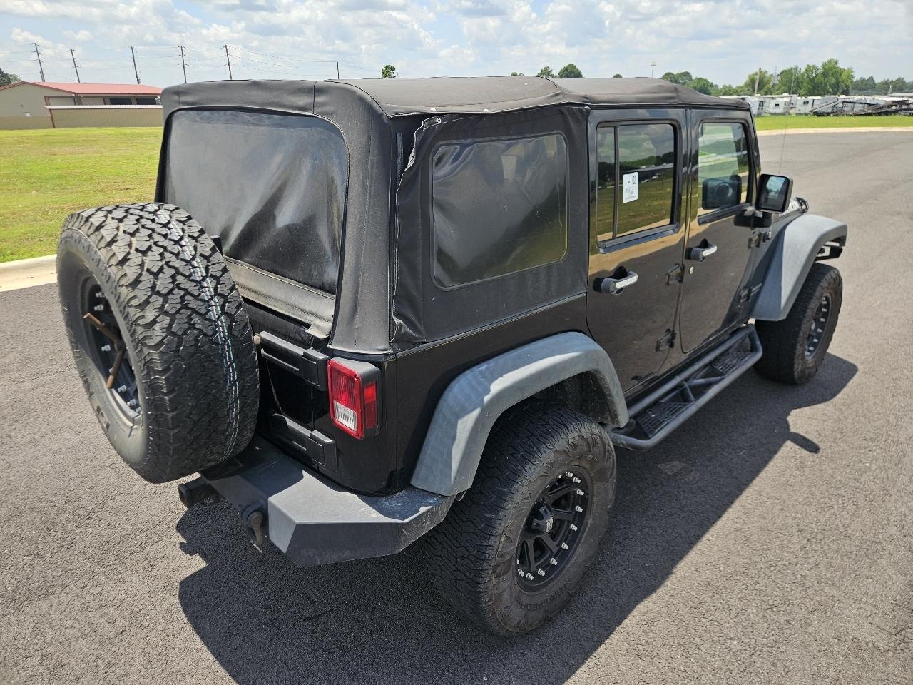 Jeep Wrangler Unlimited 4WD 4dr Rubicon 2014