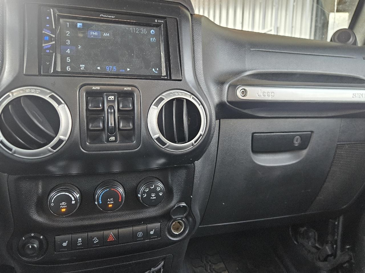 Jeep Wrangler Unlimited 4WD 4dr Rubicon 2014