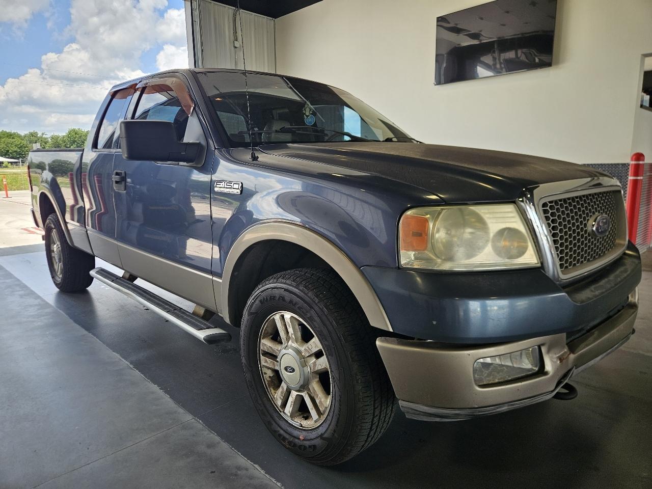 Ford F-150 4WD SuperCab 145" Lariat 2004
