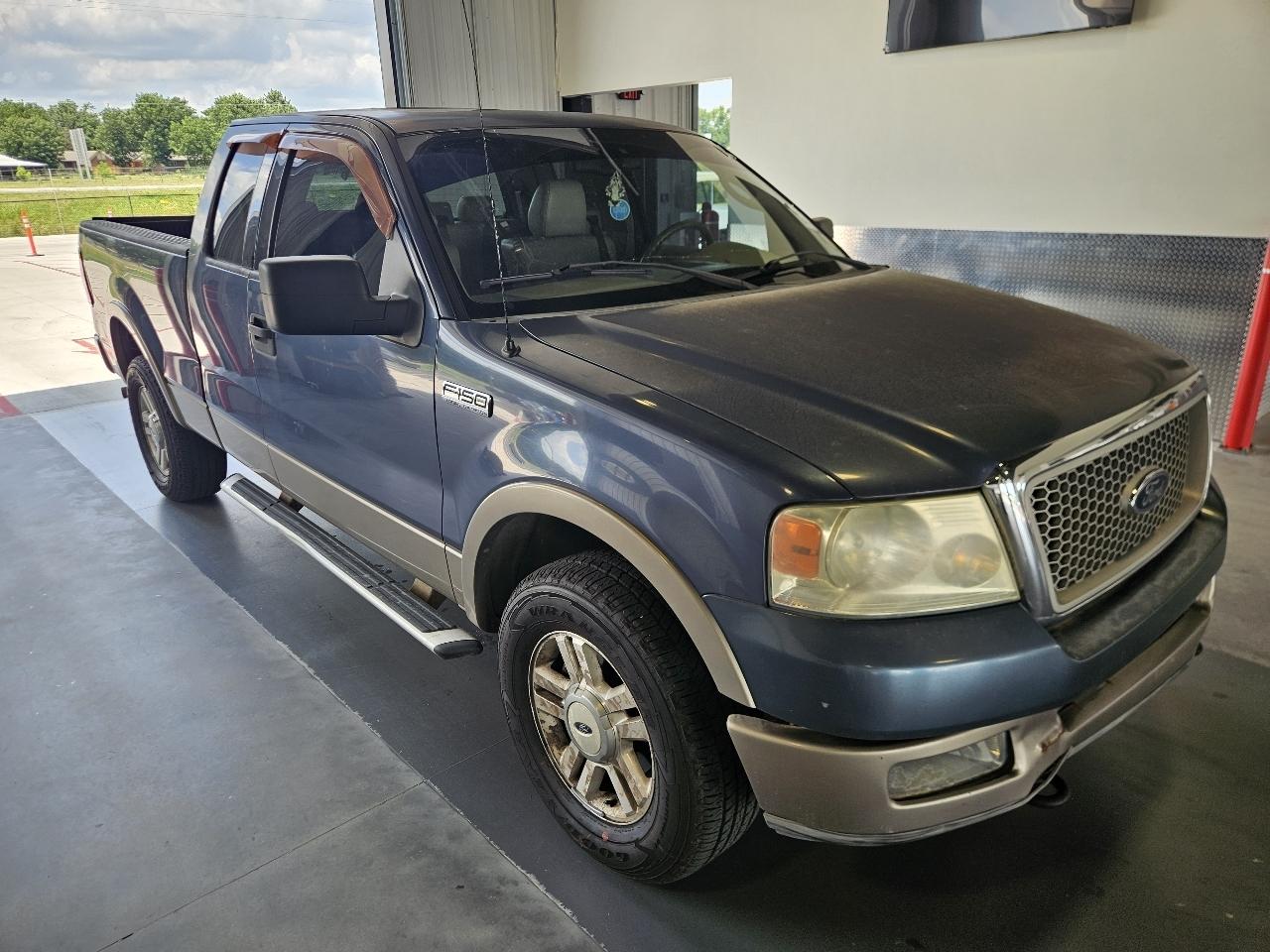 Ford F-150 4WD SuperCab 145" Lariat 2004