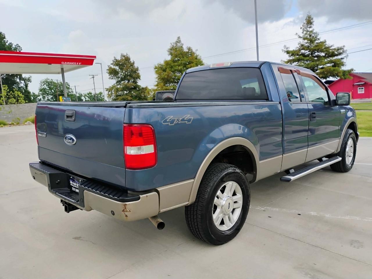 Ford F-150 4WD SuperCab 145" Lariat 2004