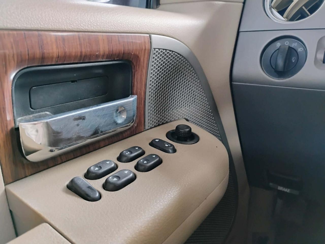 Ford F-150 4WD SuperCab 145" Lariat 2004