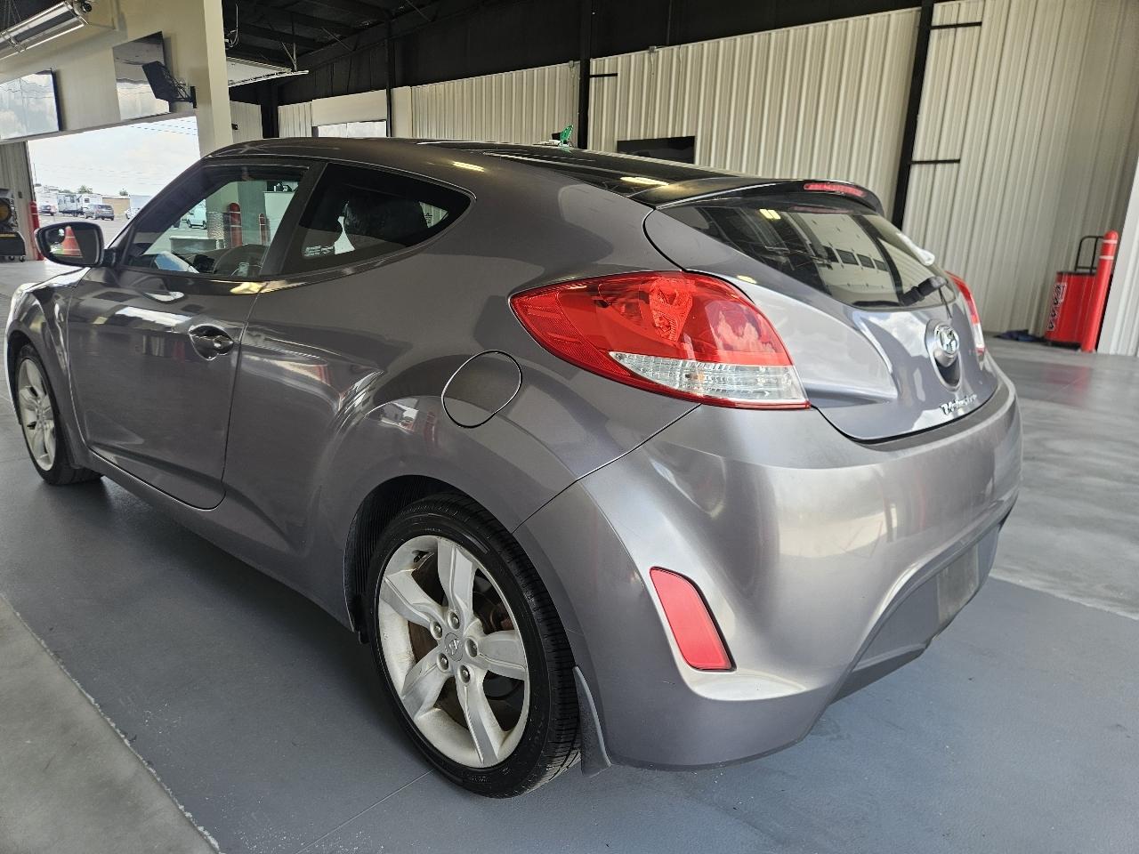 Hyundai Veloster 3dr Cpe Auto w/Black Int 2014
