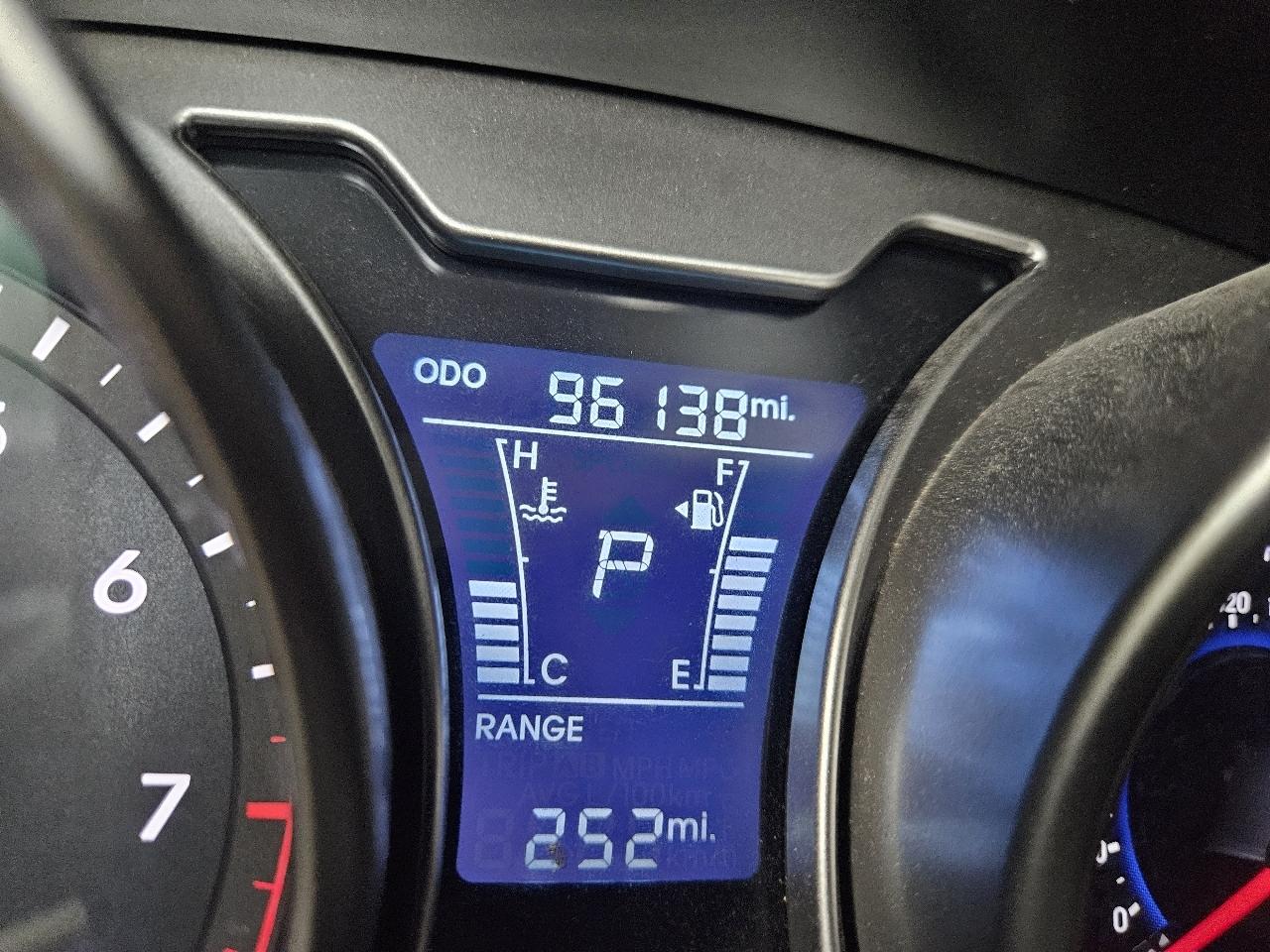 Hyundai Veloster 3dr Cpe Auto w/Black Int 2014