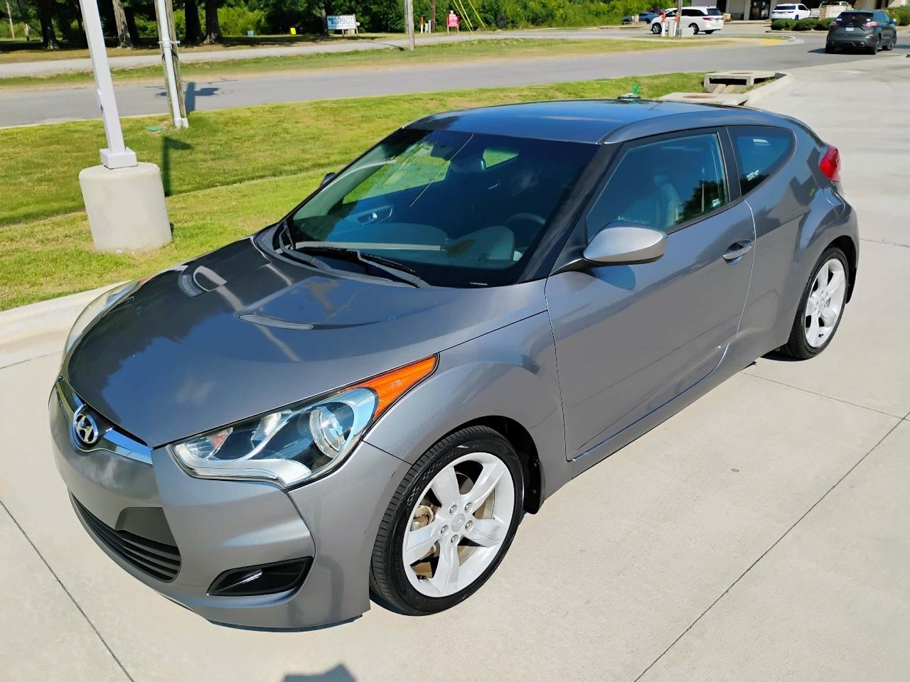 Hyundai Veloster 3dr Cpe Auto w/Black Int 2014