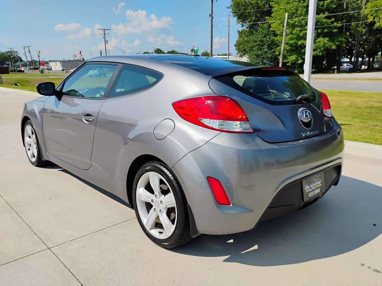 Hyundai Veloster 3dr Cpe Auto w/Black Int 2014