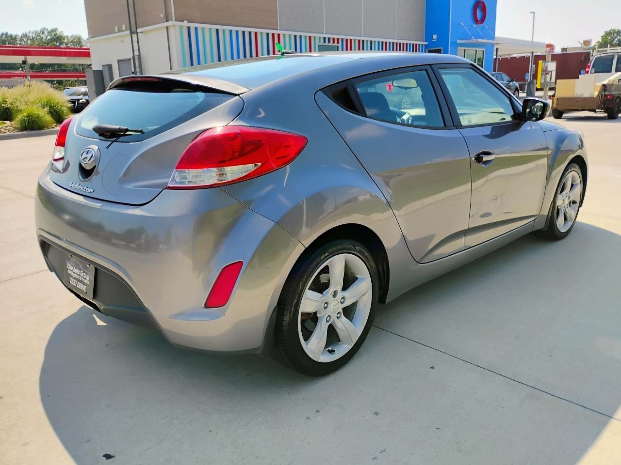 Hyundai Veloster 3dr Cpe Auto w/Black Int 2014