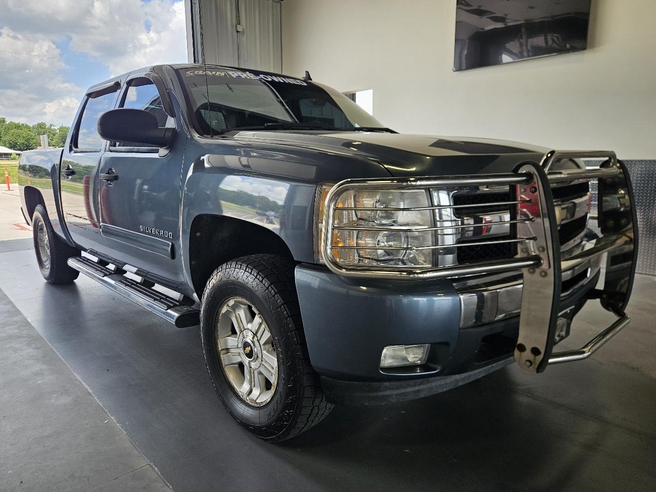 Chevrolet Silverado 1500 4WD Crew Cab 143.5" LT 2010