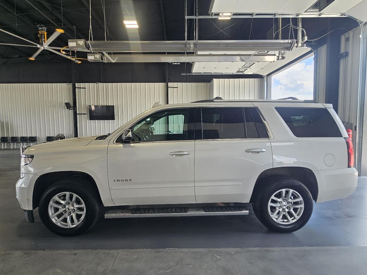 Chevrolet Tahoe 4WD 4dr Premier 2017