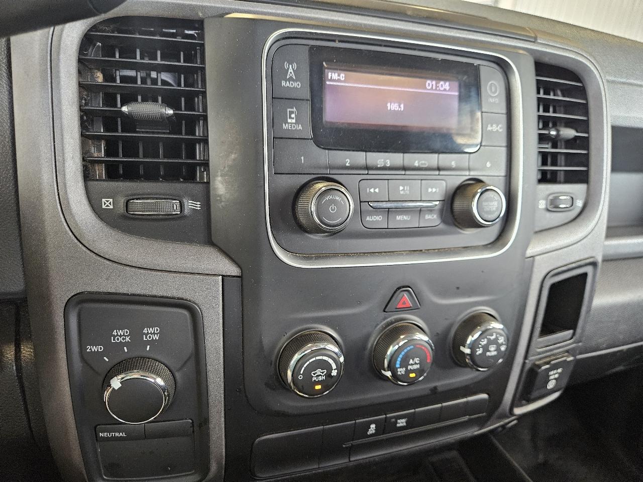 RAM 1500 4WD Crew Cab 140.5" SLT 2018