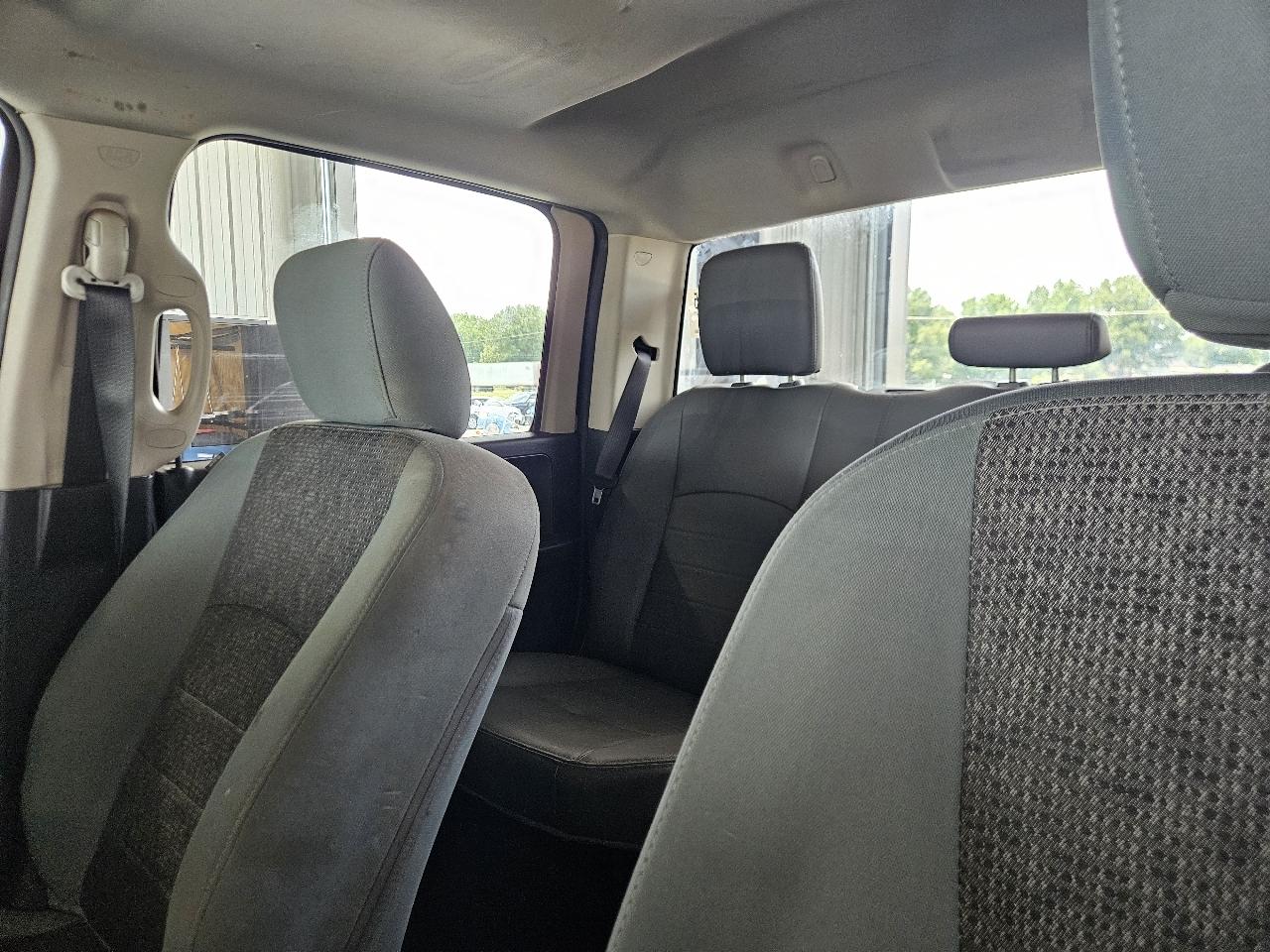 RAM 1500 4WD Crew Cab 140.5" SLT 2018