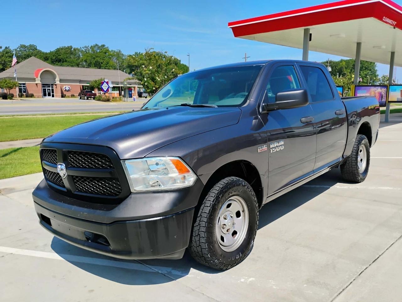 RAM 1500 4WD Crew Cab 140.5" SLT 2018