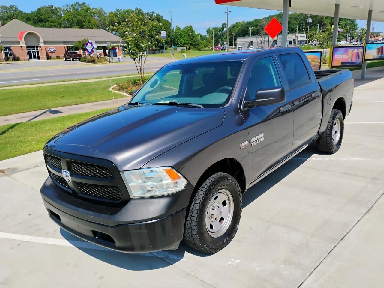 RAM 1500 4WD Crew Cab 140.5" SLT 2018