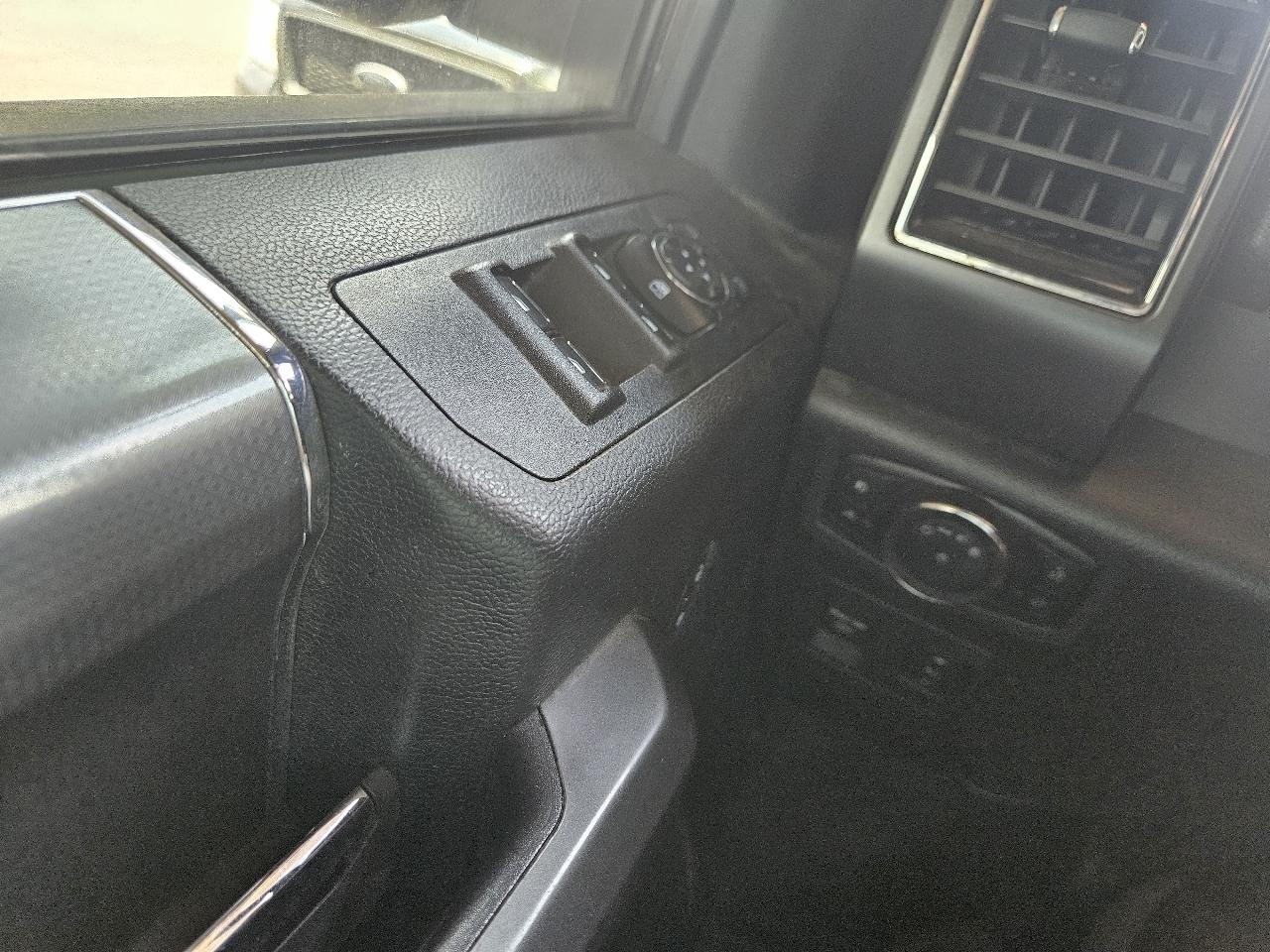 Ford F-150 4WD SuperCrew 139" XLT 2017