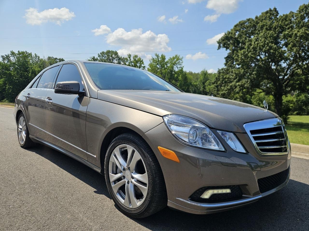 Mercedes-Benz E-Class 4dr Sdn E 550 Sport RWD 2010