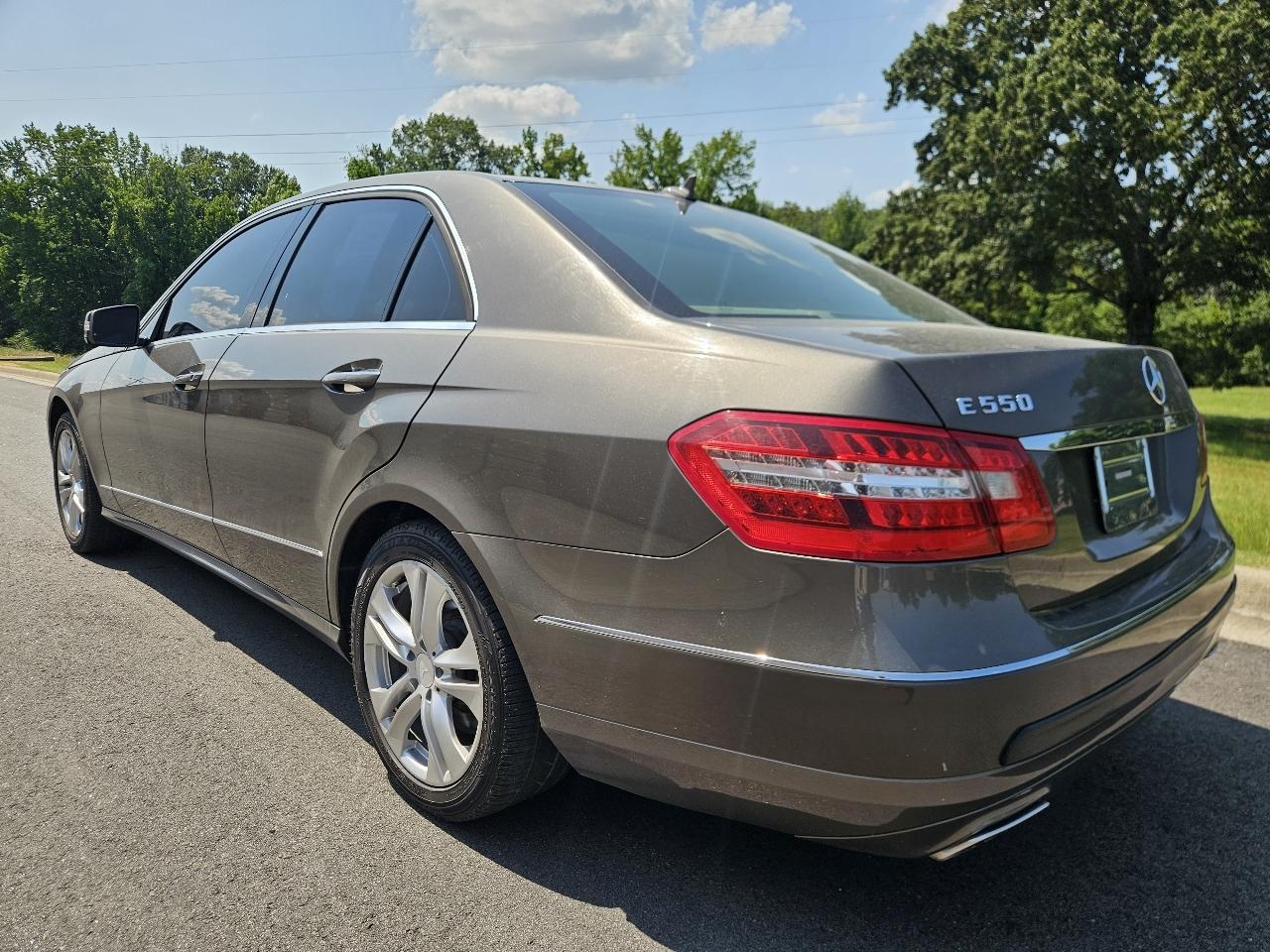 Mercedes-Benz E-Class 4dr Sdn E 550 Sport RWD 2010