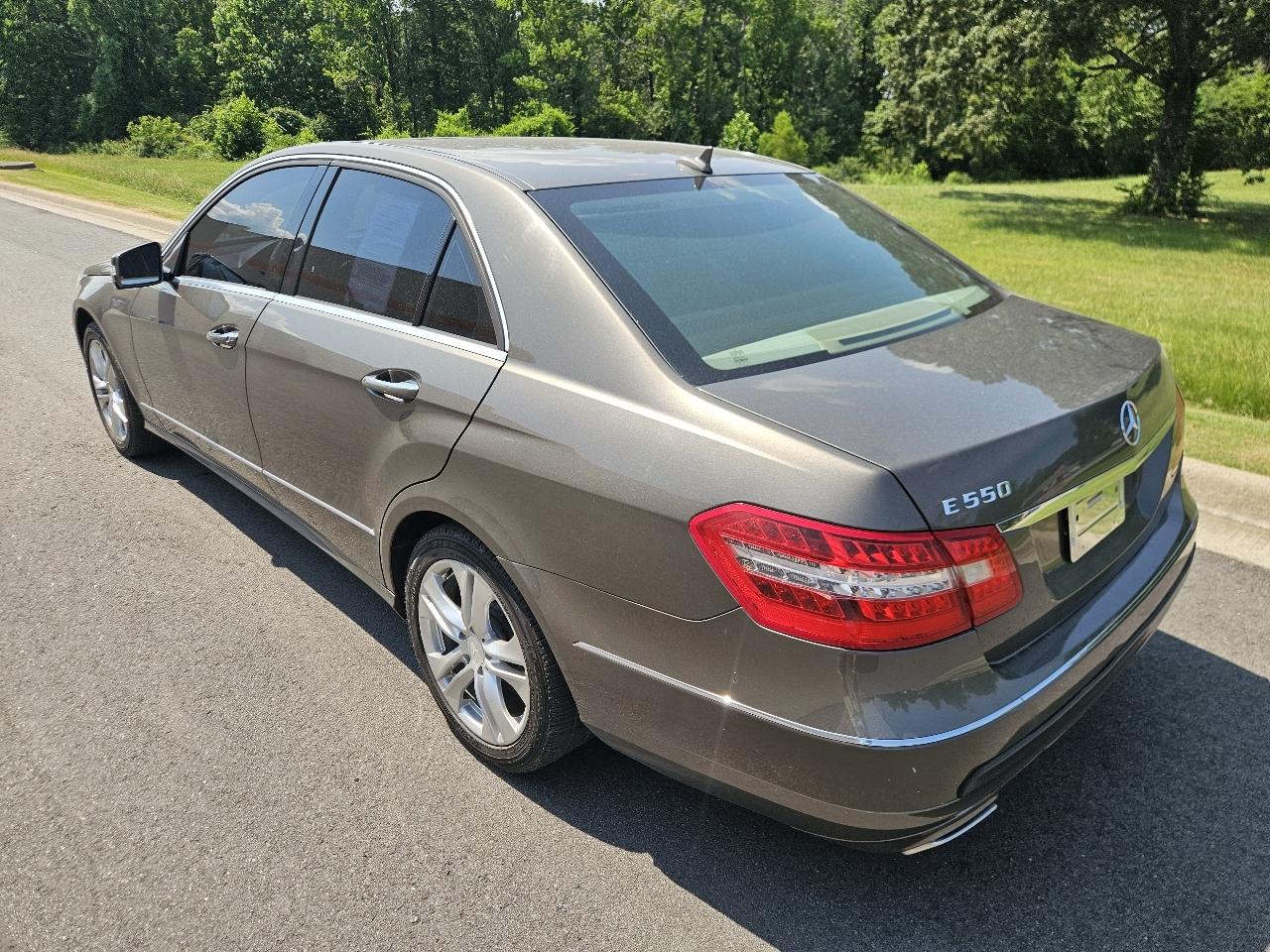 Mercedes-Benz E-Class 4dr Sdn E 550 Sport RWD 2010