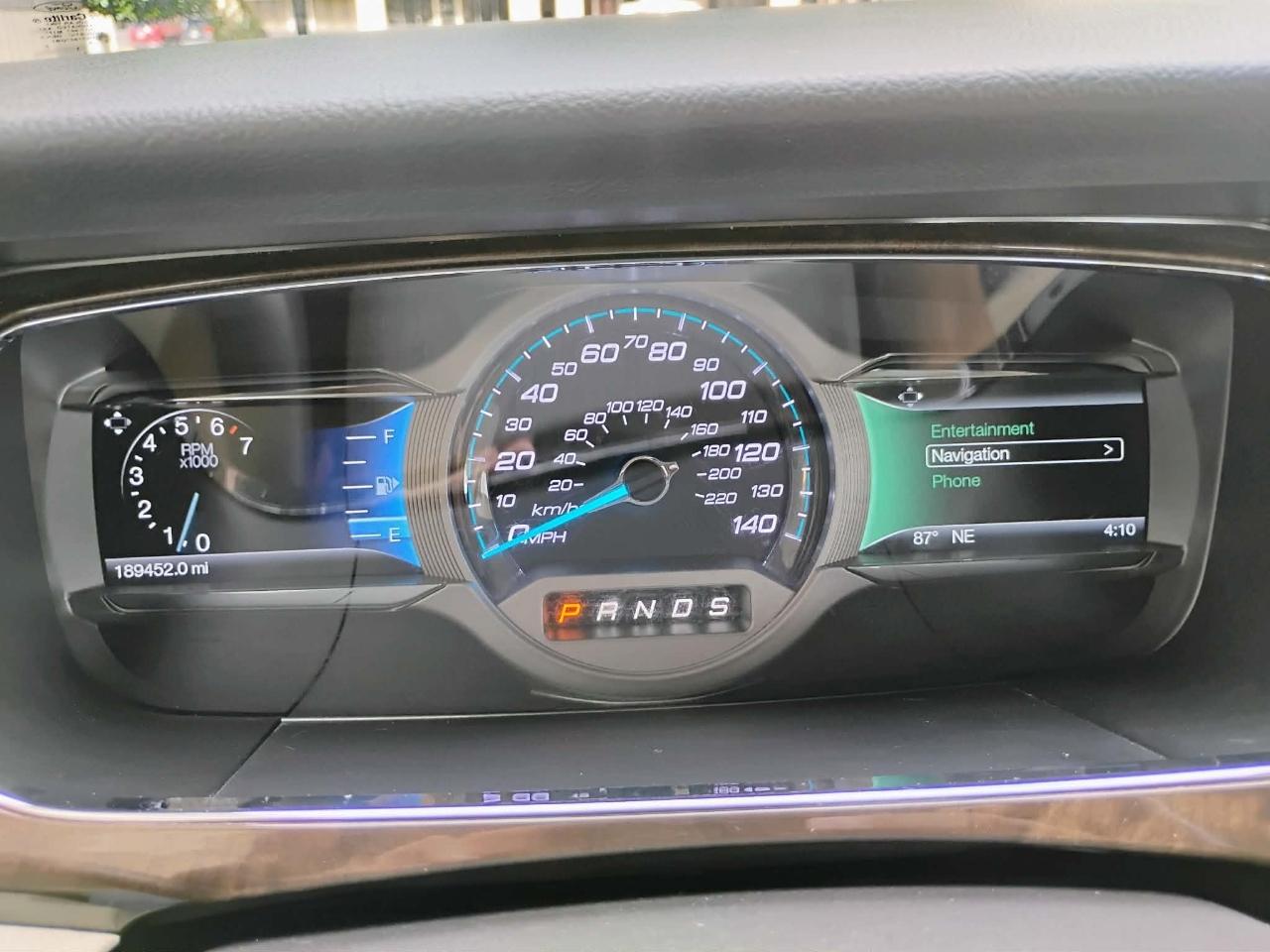 Ford Taurus Limited FWD 2018