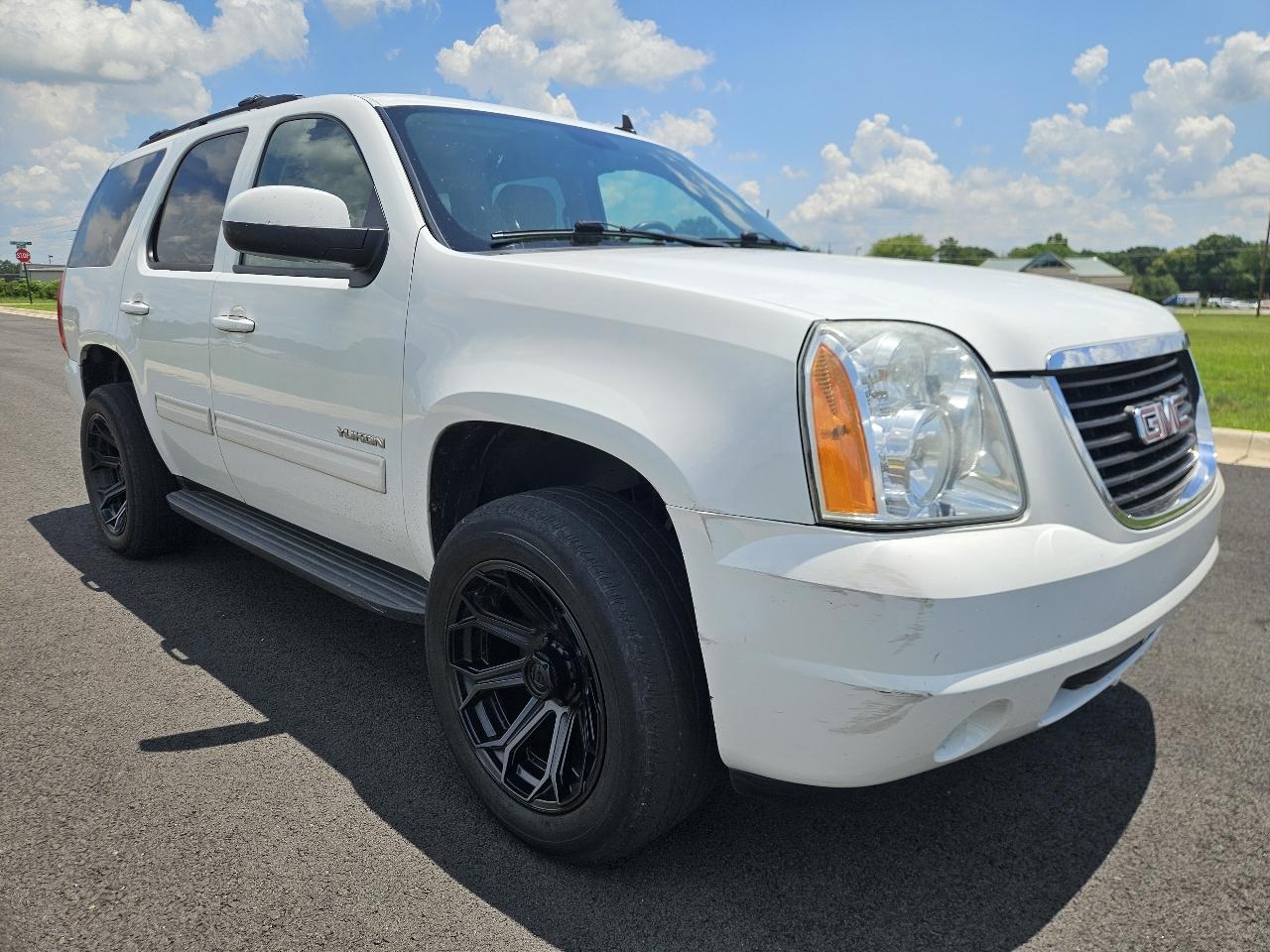 GMC Yukon 2WD 4dr 1500 SLE 2010