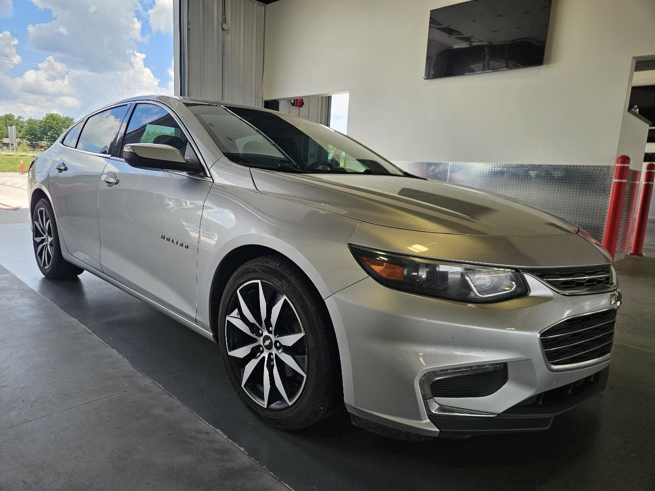 Chevrolet Malibu 4dr Sdn LT w/1LT 2017