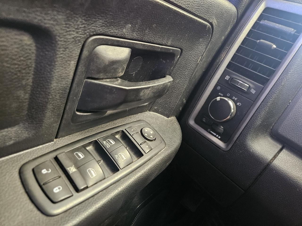 RAM 1500 Tradesman Quad Cab 2016