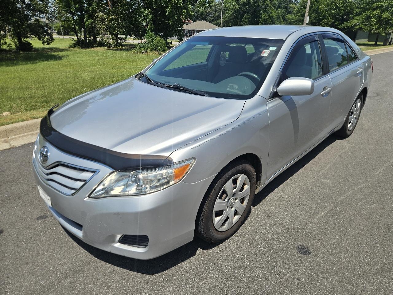 Toyota Camry 4dr Sdn I4 Man LE (Natl) 2011