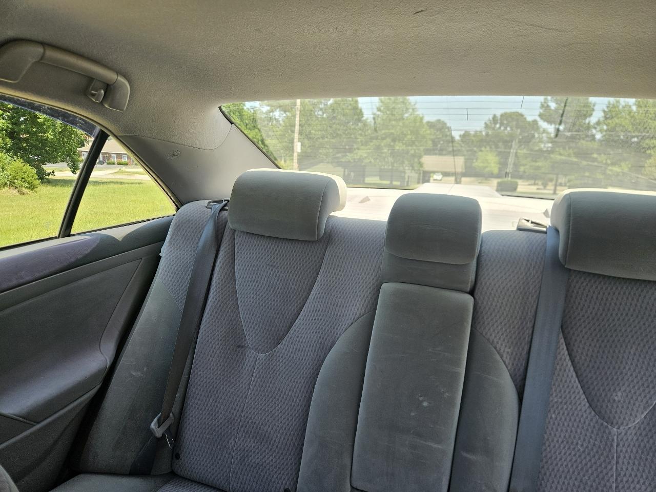 Toyota Camry 4dr Sdn I4 Man LE (Natl) 2011