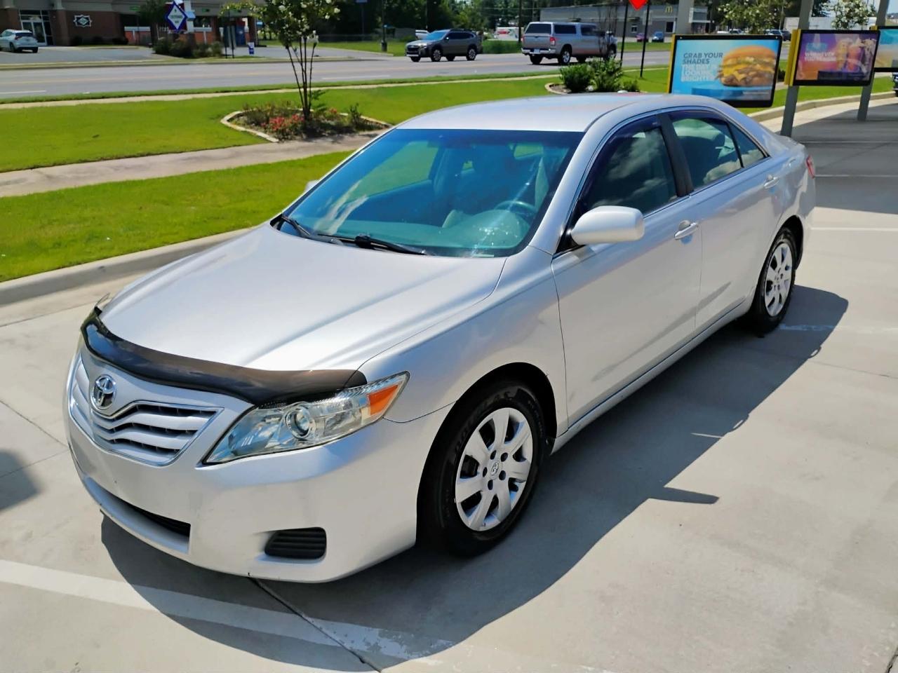 Toyota Camry 4dr Sdn I4 Man LE (Natl) 2011