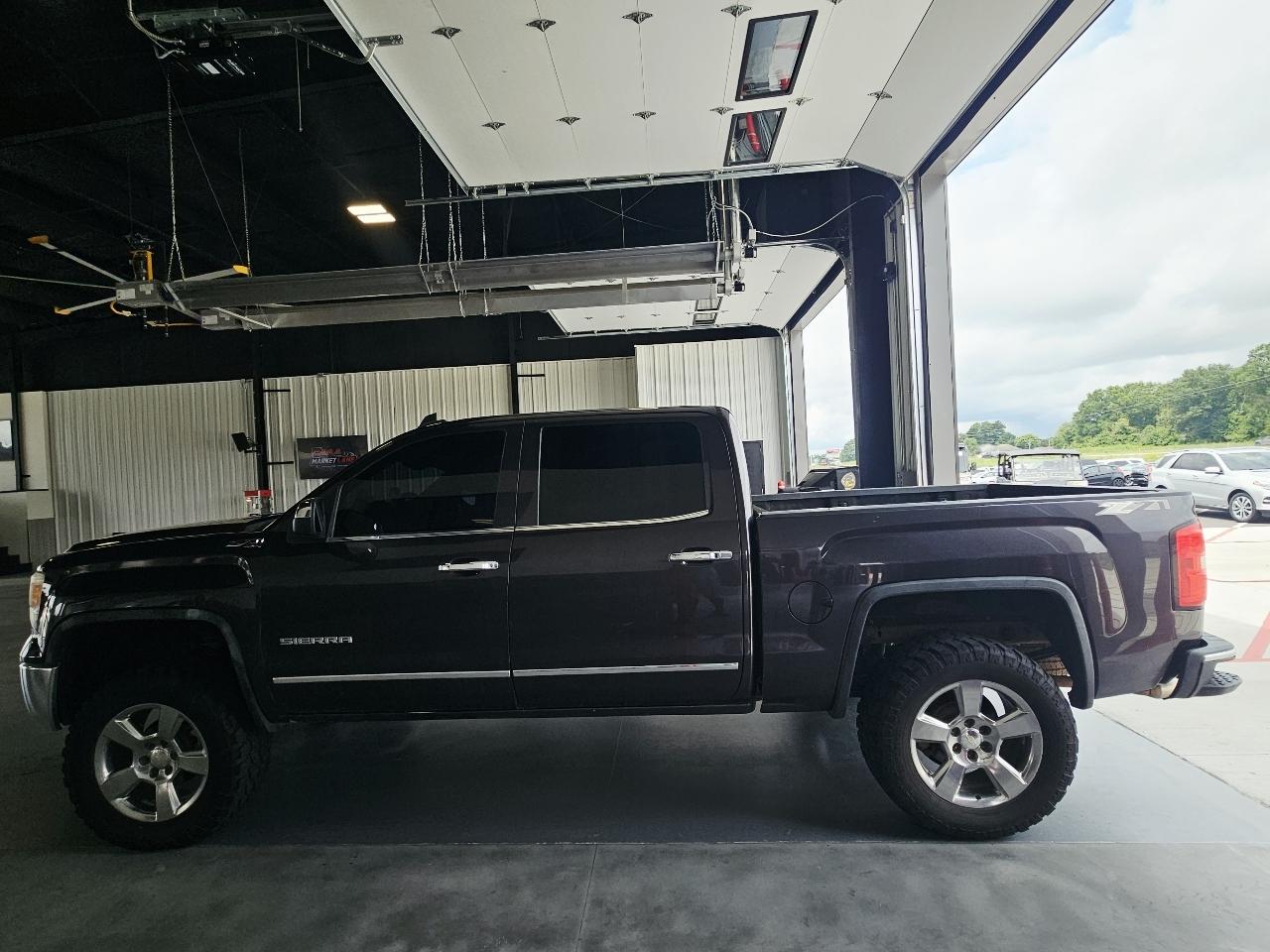 GMC Sierra 1500 4WD Crew Cab 143.5" SLT 2015