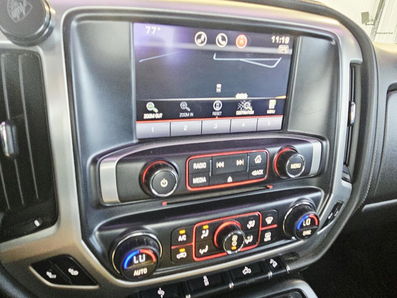 GMC Sierra 1500 4WD Crew Cab 143.5" SLT 2015