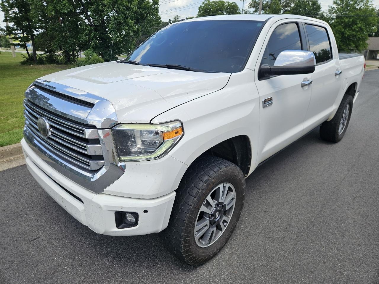 Toyota Tundra 4WD 1794 Edition CrewMax 5.5' Bed 5.7L FFV (Natl) 2018