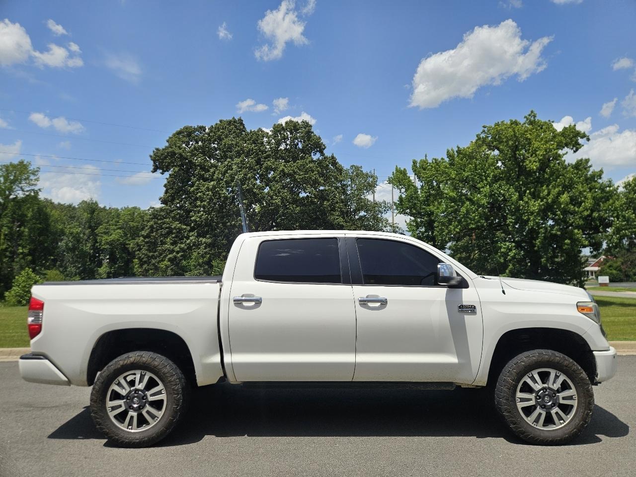 Toyota Tundra 4WD 1794 Edition CrewMax 5.5' Bed 5.7L FFV (Natl) 2018