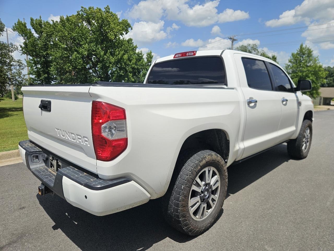 Toyota Tundra 4WD 1794 Edition CrewMax 5.5' Bed 5.7L FFV (Natl) 2018