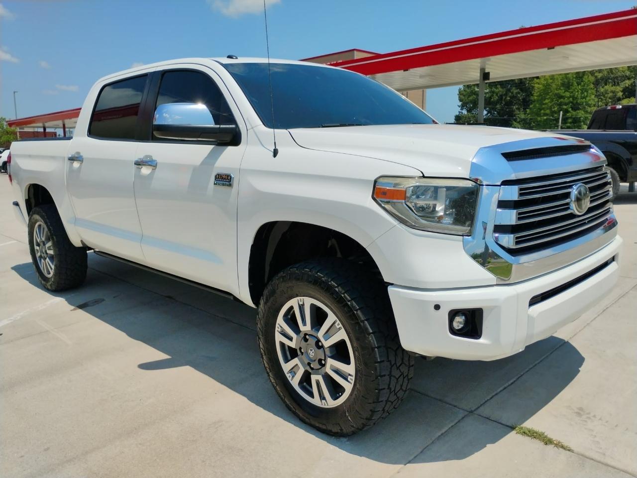 Toyota Tundra 4WD 1794 Edition CrewMax 5.5' Bed 5.7L FFV (Natl) 2018