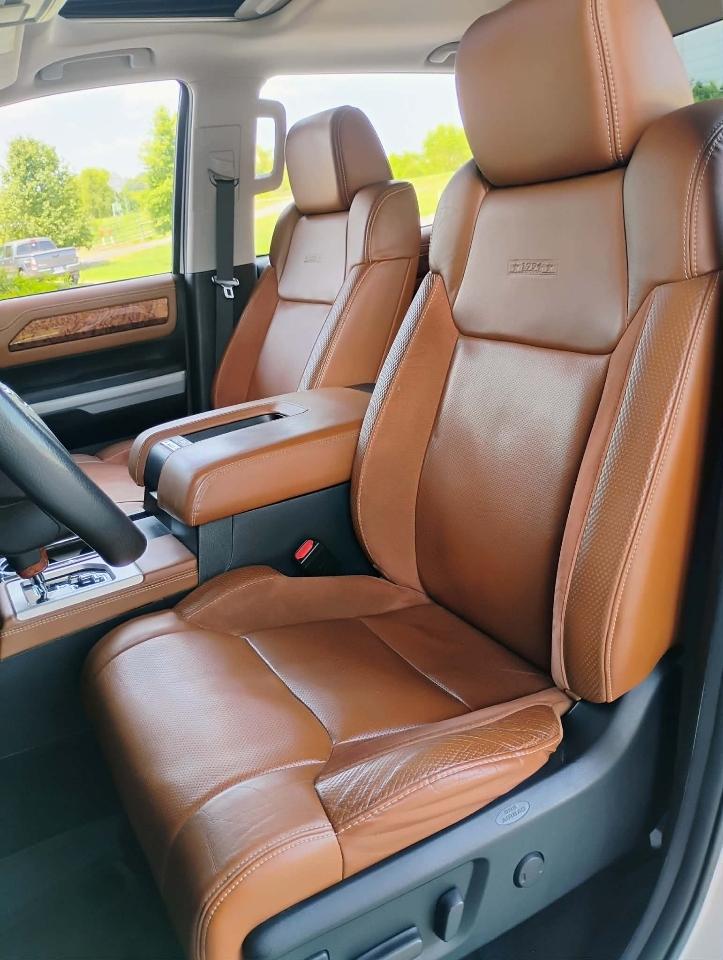 Toyota Tundra 4WD 1794 Edition CrewMax 5.5' Bed 5.7L FFV (Natl) 2018