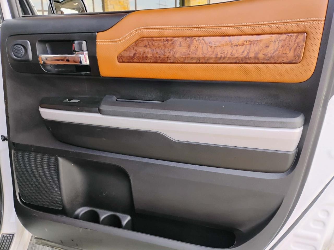 Toyota Tundra 4WD 1794 Edition CrewMax 5.5' Bed 5.7L FFV (Natl) 2018
