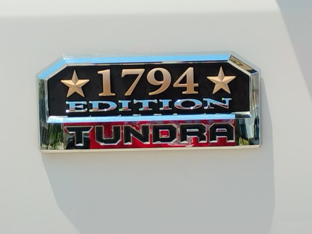 Toyota Tundra 4WD 1794 Edition CrewMax 5.5' Bed 5.7L FFV (Natl) 2018
