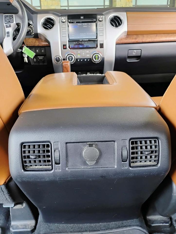 Toyota Tundra 4WD 1794 Edition CrewMax 5.5' Bed 5.7L FFV (Natl) 2018
