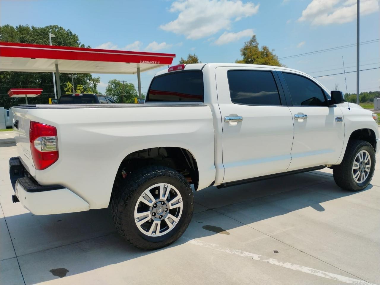 Toyota Tundra 4WD 1794 Edition CrewMax 5.5' Bed 5.7L FFV (Natl) 2018