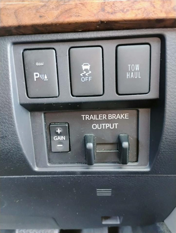 Toyota Tundra 4WD 1794 Edition CrewMax 5.5' Bed 5.7L FFV (Natl) 2018