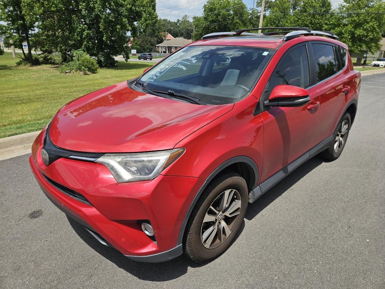 Toyota RAV4 FWD 4dr XLE (Natl) 2016