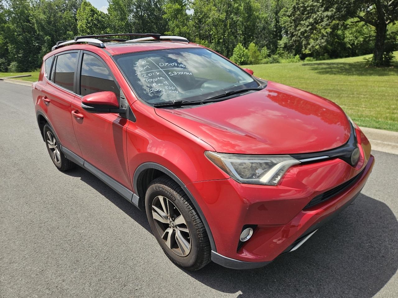 Toyota RAV4 FWD 4dr XLE (Natl) 2016