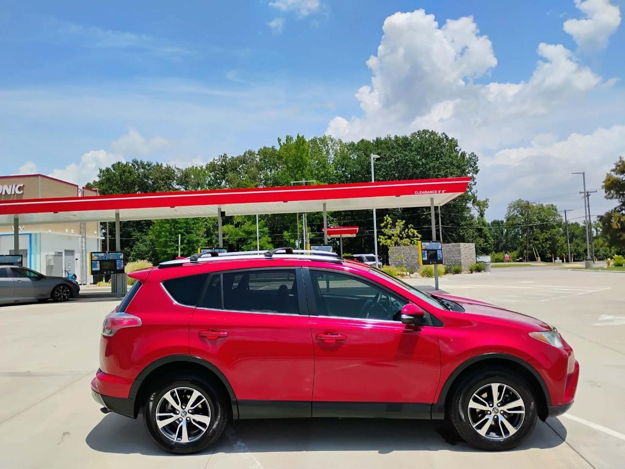 Toyota RAV4 FWD 4dr XLE (Natl) 2016
