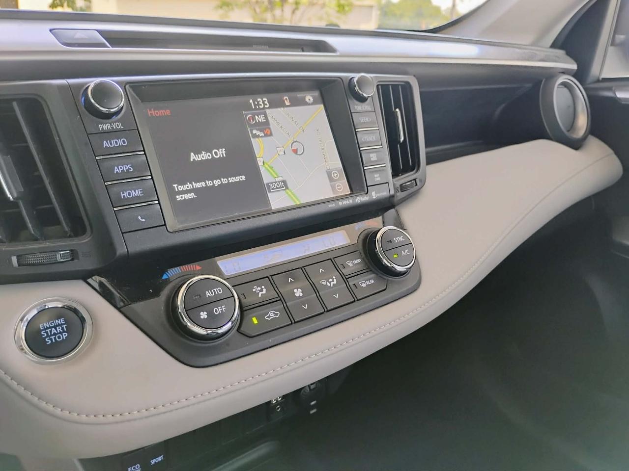 Toyota RAV4 FWD 4dr XLE (Natl) 2016