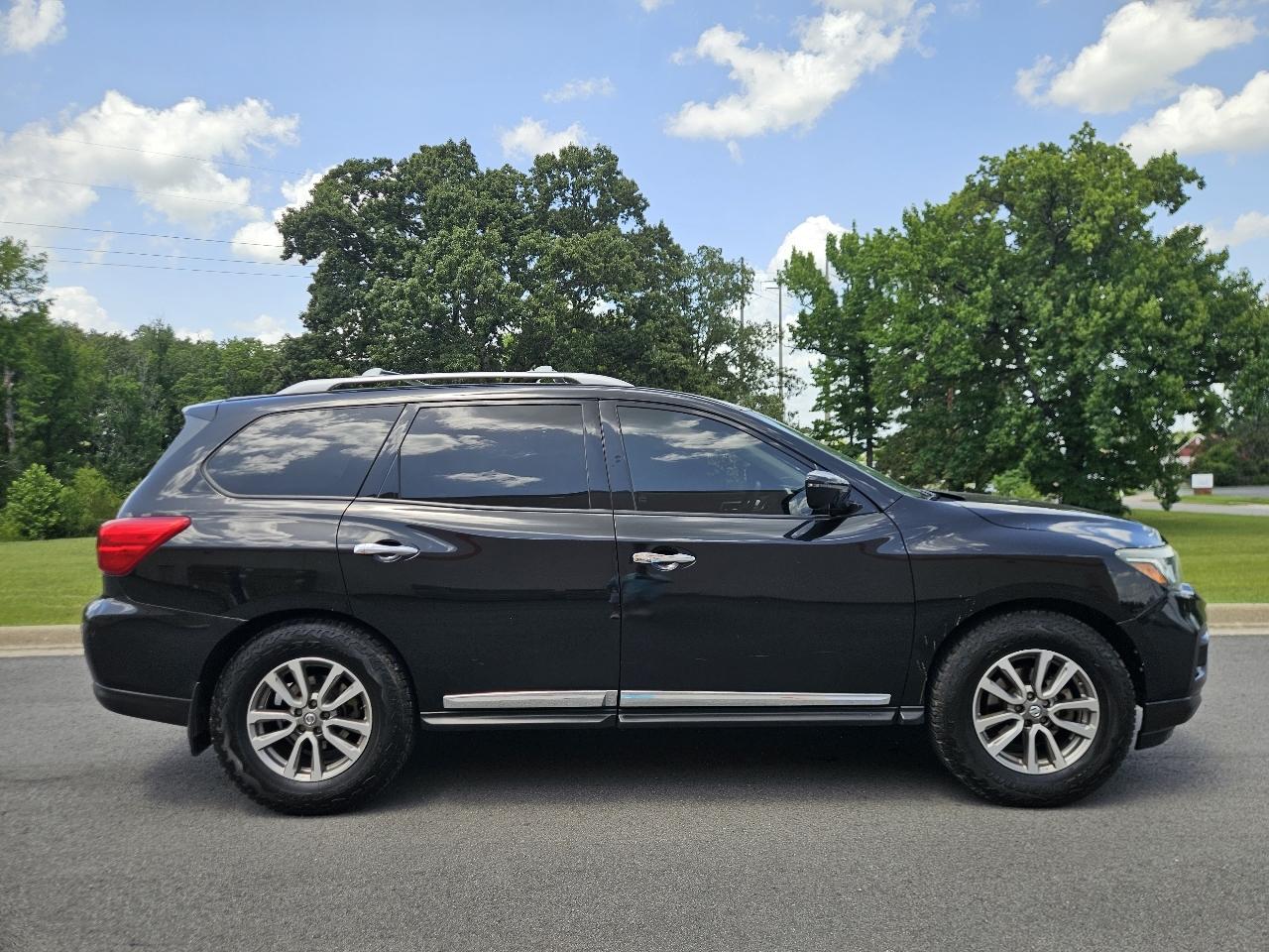 Nissan Pathfinder 4x4 Platinum 2017