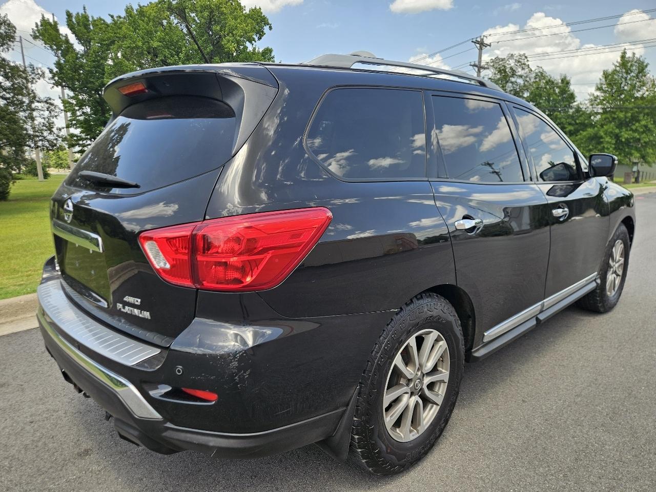 Nissan Pathfinder 4x4 Platinum 2017